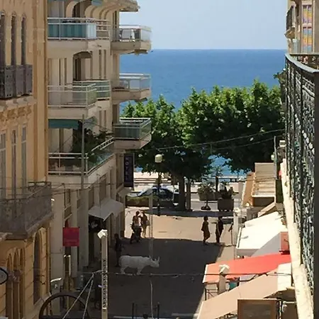 F2 Balcon A 1minute De La Lägenhet *