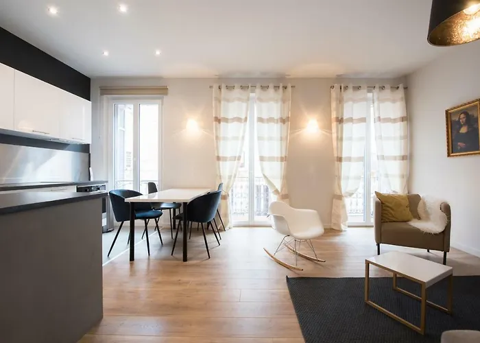 F2 Balcon A 1minute De La * Saint-Raphaël